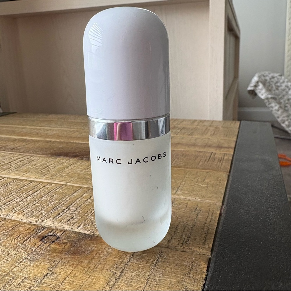 *SOLD* Marc Jacobs Invisible Undercover Primer